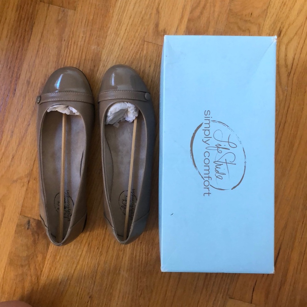 Tan LifeStride Ballet Flats NEVER WORN